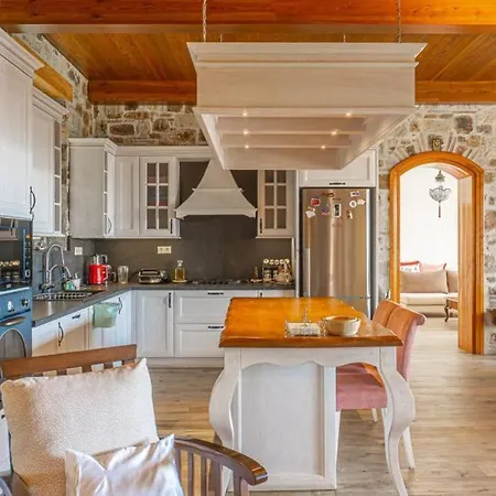Exceptional Farmhouse In Bodrum Guerece