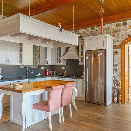 Exceptional Farmhouse In Bodrum Guerece